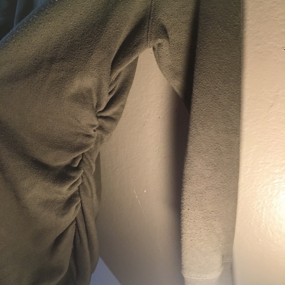 Sweater - Picture 5 of 7